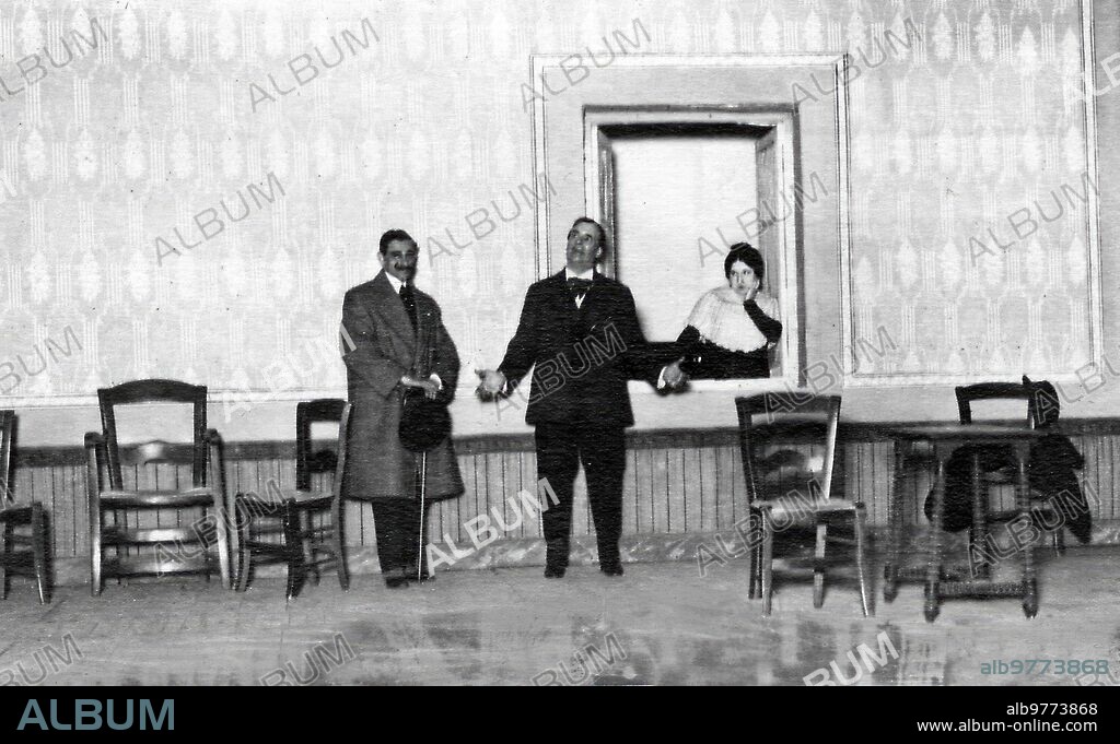 20 noviembre 1918. En el teatro del Centro, en Madrid. Una escena de la Obra, de los Hermanos Álvarez Quintero, "Pedro López", Estrenada anoche.