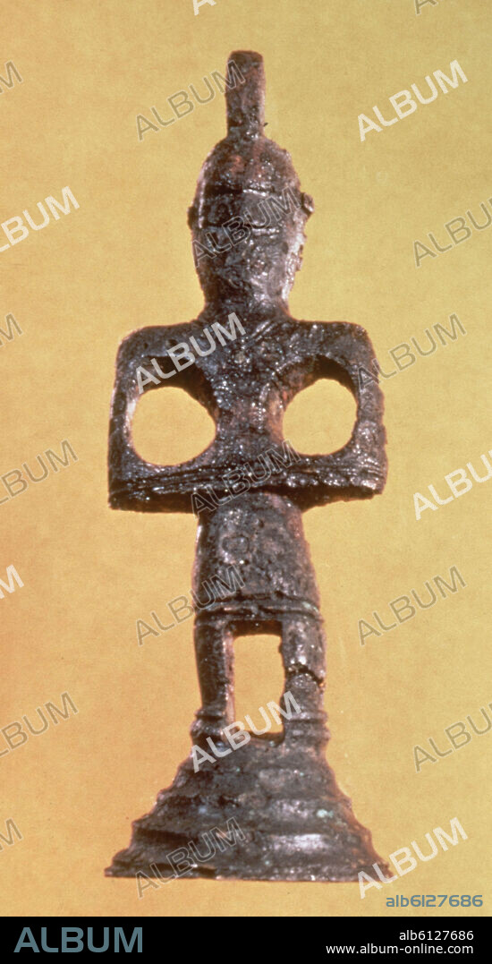 POBLADO DE LA HOYA-EXCAVACIONES-IDOLO.