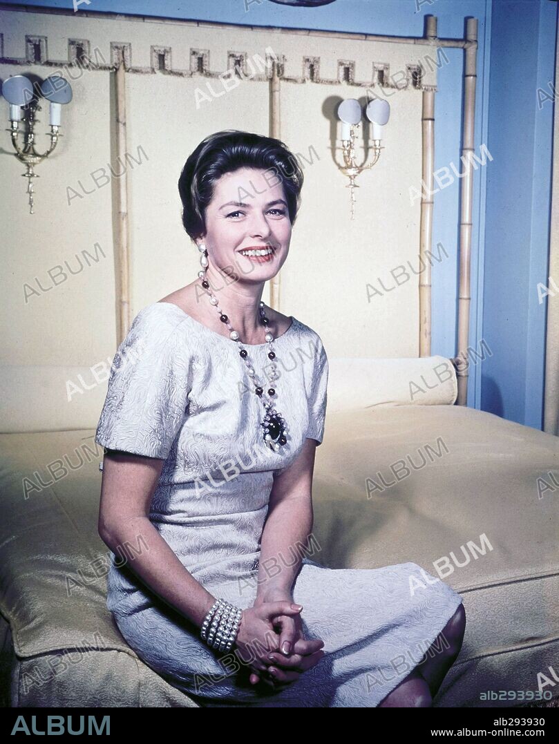 INGRID BERGMAN in GOODBYE AGAIN, 1961, directed by ANATOLE LITVAK. Copyright UNITED ARTISTS.