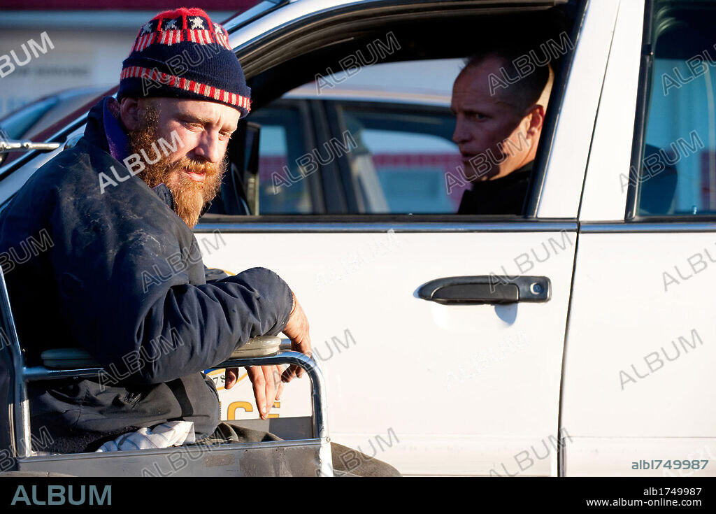 BEN FOSTER and WOODY HARRELSON in RAMPART, 2011, directed by OREN MOVERMAN. Copyright LIGHTSTREAM PICTURES.