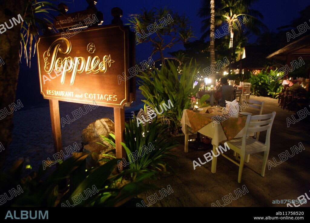 View at night of Poppies Restaurant at Poppies Hotel in Koh Samui, Southern Thailand *** Local Caption ***.