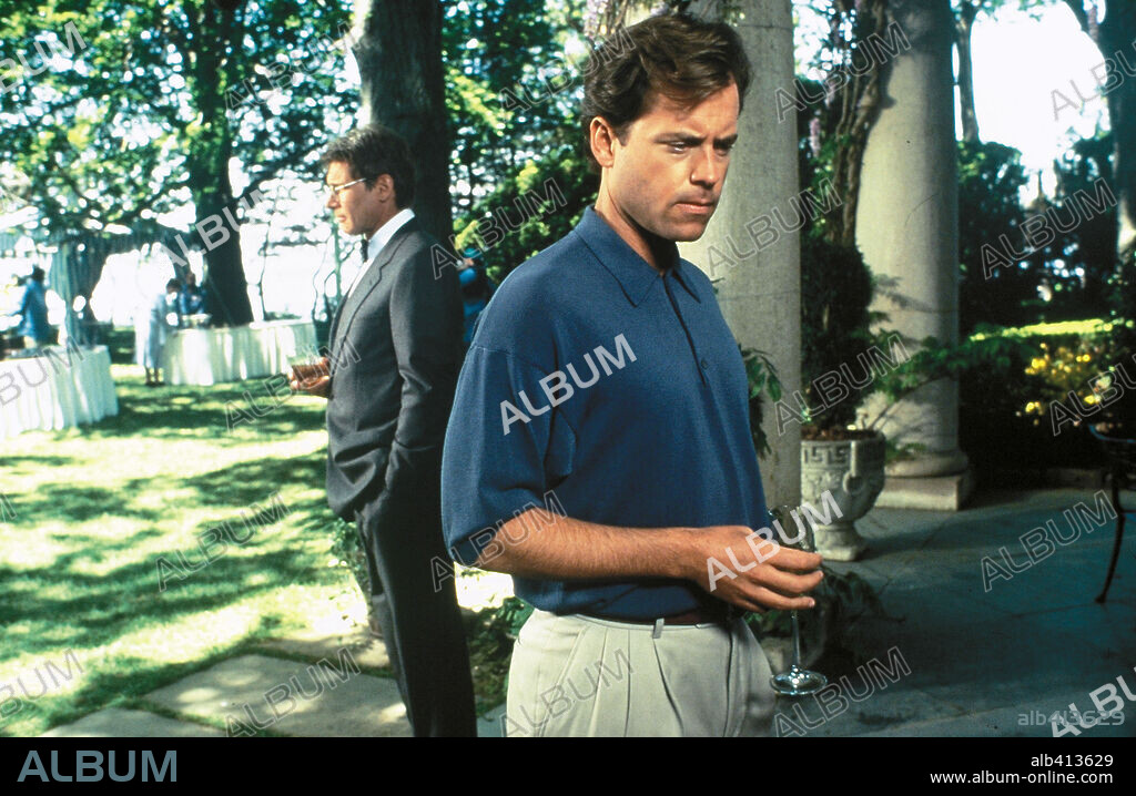GREG KINNEAR and HARRISON FORD in SABRINA, 1995, directed by SYDNEY POLLACK. Copyright PARAMOUNT PICTURES / HAMILL, BRIAN.