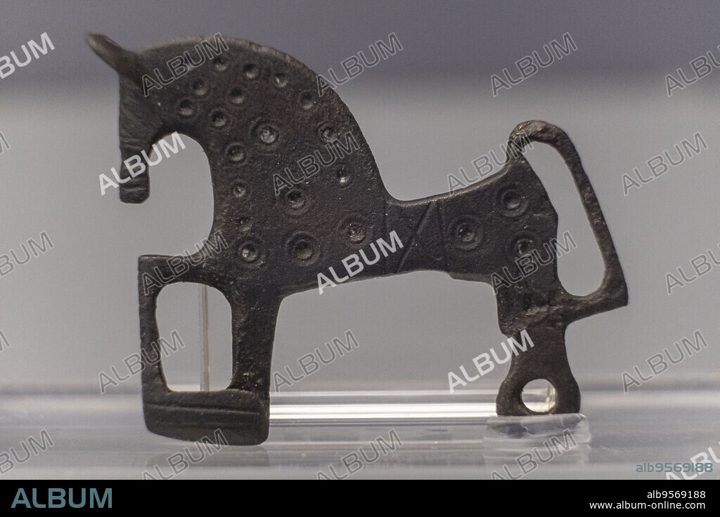 fibula de caballito, numancia, Garray, siglo III - II a.C, museo Numantino de Soria, Soria, Comunidad Autónoma de Castilla, Spain, Europe.