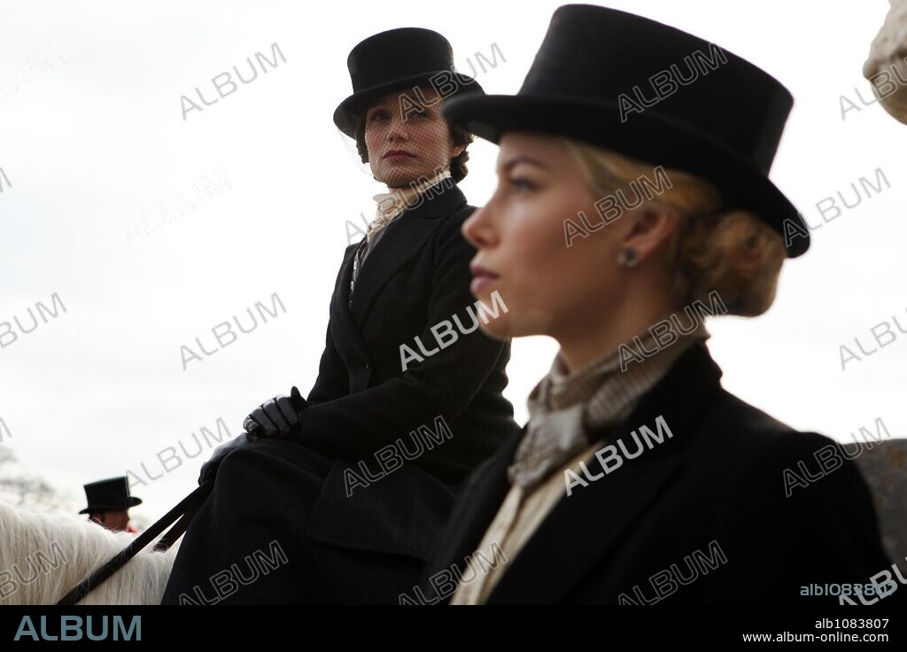 JESSICA BIEL and KRISTIN SCOTT THOMAS in EASY VIRTUE, 2008, directed by STEPHAN ELLIOTT. Copyright EARLING STUDIOS.