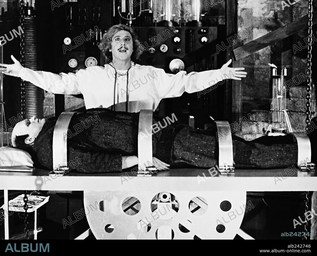 GENE WILDER und PETER BOYLE in FRANKENSTEIN JUNIOR, 1974 (YOUNG FRANKENSTEIN), unter der Regie von MEL BROOKS. Copyright 20TH CENTURY FOX.
