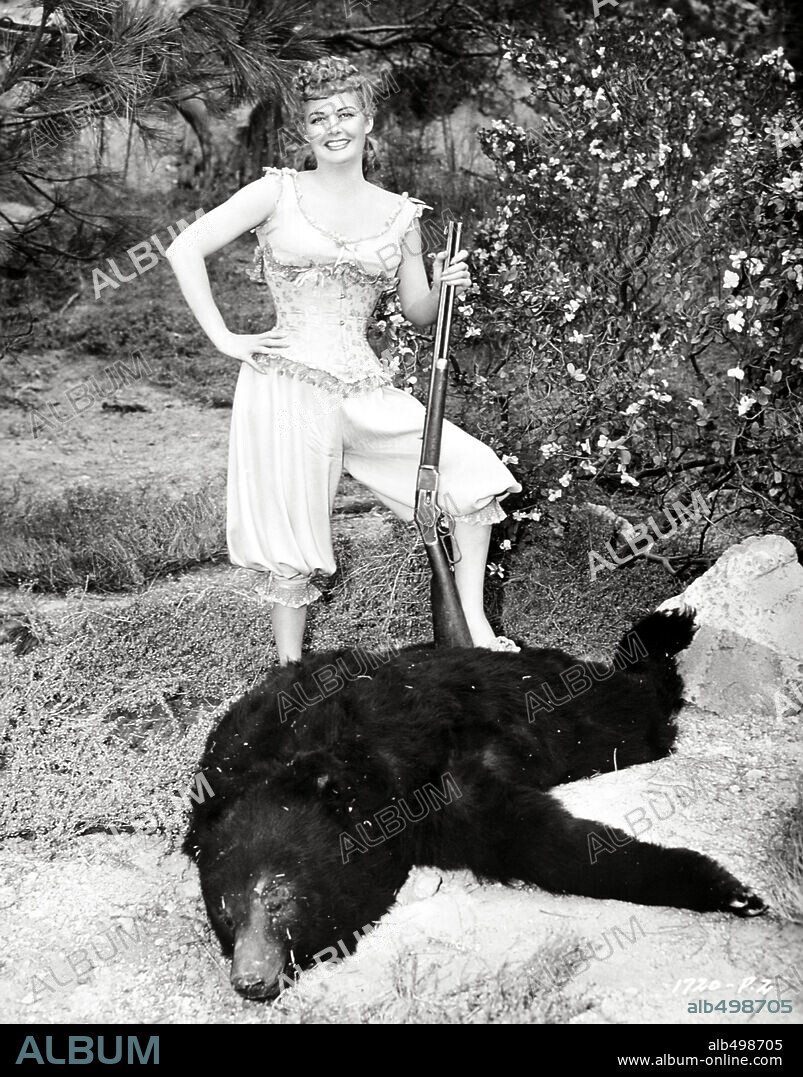 ANN SHERIDAN in TAKE ME TO TOWN, 1953, directed by DOUGLAS SIRK. Copyright UNIVERSAL INTERNATIONAL.