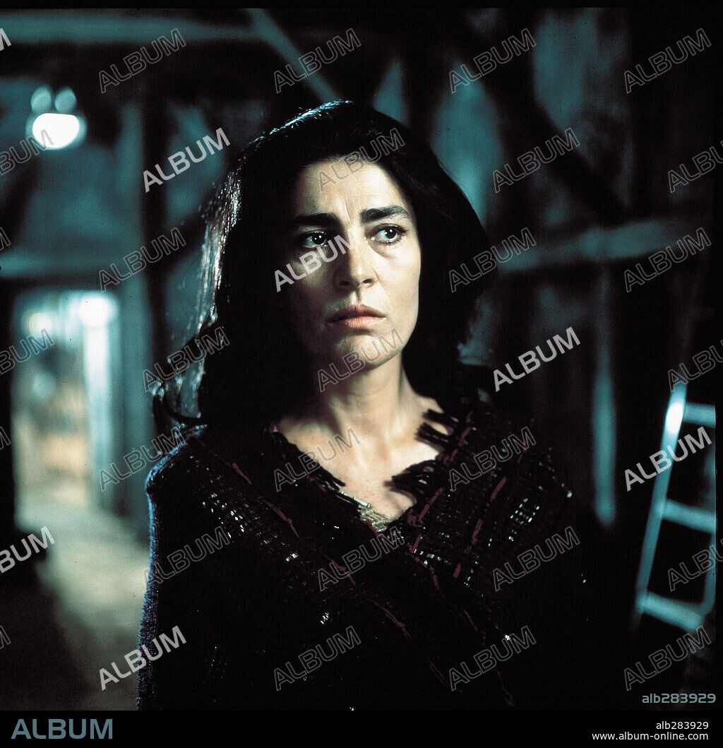 IRENE PAPAS en CRÓNICA DE UNA MUERTE ANUNCIADA, 1987 (CRONACA DI UNA MORTE ANNUNCIATA), dirigida por FRANCESCO ROSI. Copyright ITALMEDIA/SOPROFILMS/LES FILMS ARIANE.