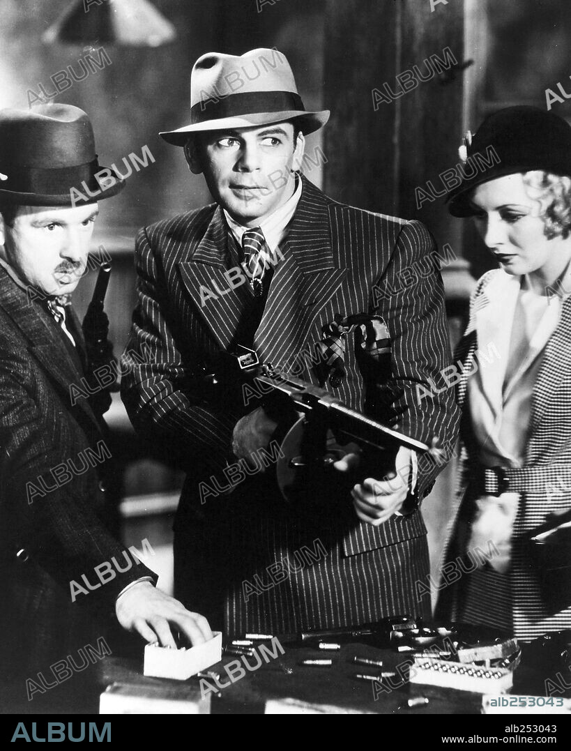 PAUL MUNI en SCARFACE, EL TERROR DEL HAMPA, 1932 (SCARFACE), dirigida por HOWARD HAWKS. Copyright UNITED ARTISTS.
