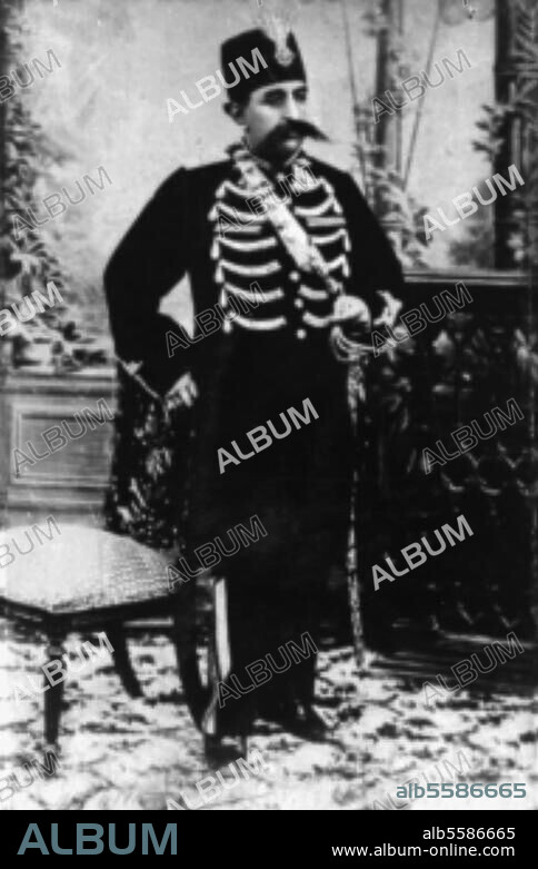Muzaffer ed Din persischer Schah (1896-1907), Teheran 25.3.1853 - ebd. 8.1.1907. Porträtaufnahme, um 1900 (Collection Felix Potin).