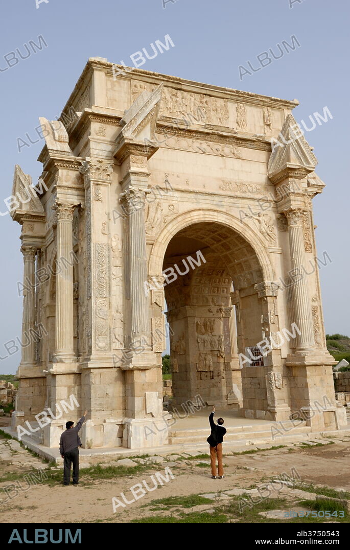 Arch of Septimius Severus, Leptis Magna, UNESCO World Heritage Site, Libya, North Africa, Africa.