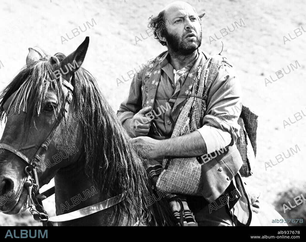 ALVARO DE LUNA en AVISA A CURRO JIMENEZ, 1978, dirigida por RAFAEL ROMERO MARCHENT. Copyright IZARO FILMS.