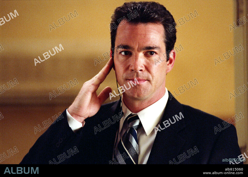 JON TENNEY in LOOKING FOR COMEDY IN THE MUSLIM WORLD, 2005, directed by ALBERT BROOKS. Copyright WARNER INDEPENDENT PICTURES / TERRELL, LACEY.