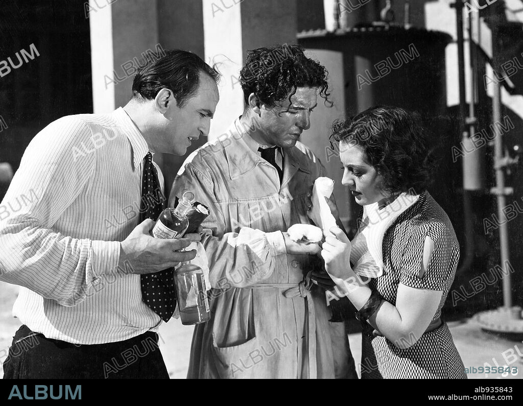 CESAR POMBO, JOSE BAVIERA and ROSITA DE CABO in EL DEBER, 1939, directed by SALVADOR DE ALBERICH. Copyright SELECCIONES HUGUET.
