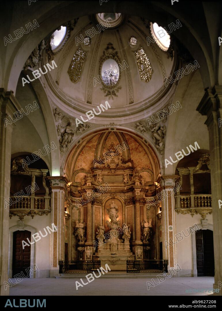 University of Cervera. Chapel and main altar, by Jaime Padro i Cots (1777-1787).
