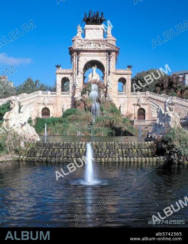 Barcelona, Parque de la Ciutadella / Gran Cascada Aufnahmeformat / Filmsize: 6 × 7 cm.