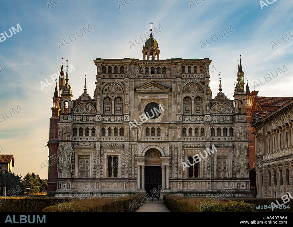 Lombardy, Italy, Europe. The Charterhouse of Pavia, in italian Certosa di Pavia (Gratiarum Carthusia - Monastery of Santa Maria delle Grazie) is a historic monumental complex that includes a monastery and a sanctuary. It is located in the homonymous municipality of Certosa di Pavia, a town some kilometers north of the provincial capital. Pavia. The facade of the church of Santa Maria delle Grazie.