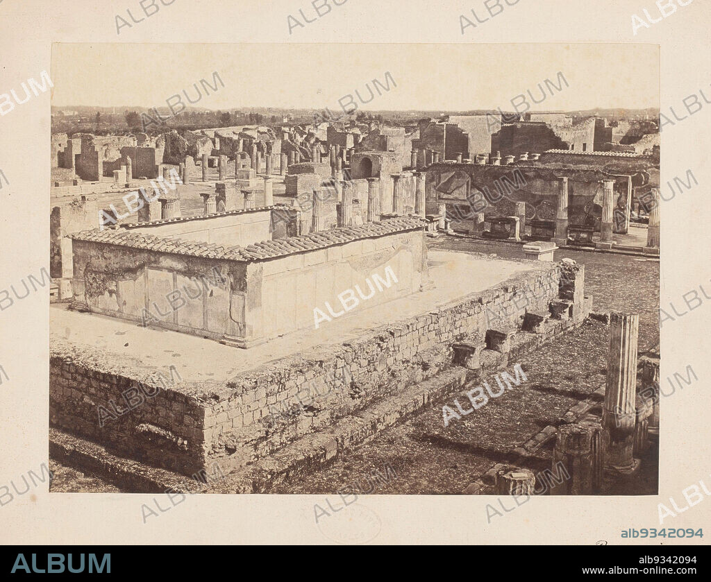 Temple of Apollo in Pompeii (title on object), Roberto Rive (mentioned on object), Pompeii, 1860 - 1889, paper, cardboard, albumen print, height 191 mm × width 258 mmheight 245 mm × width 321 mm.