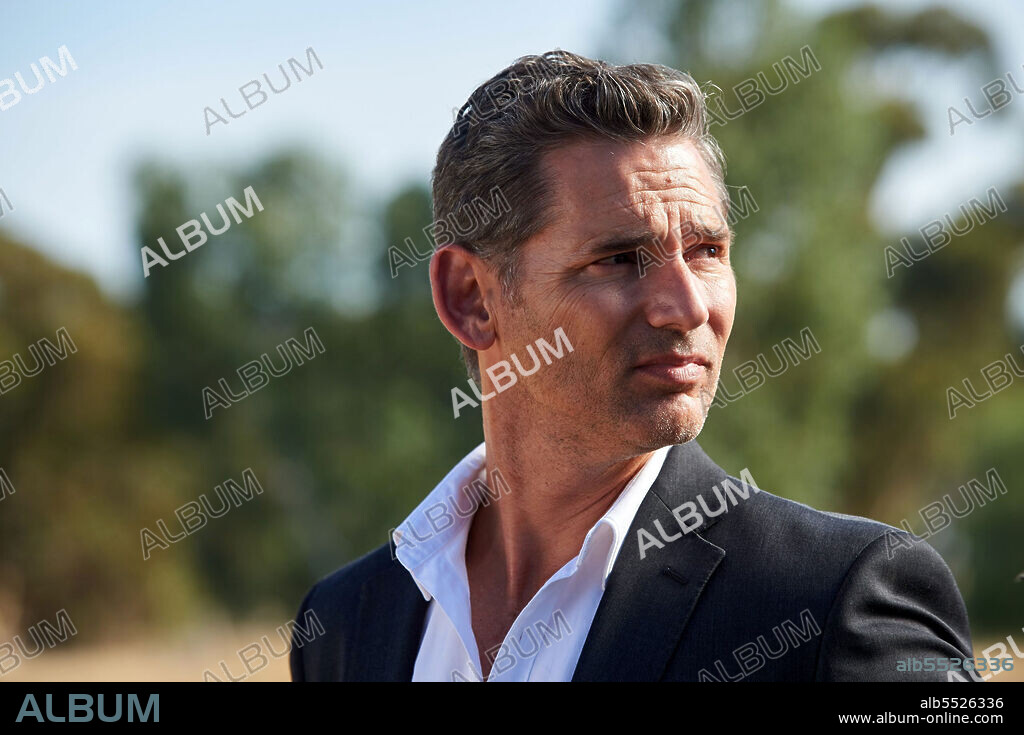 ERIC BANA en AÑOS DE SEQUIA, 2020 (THE DRY), dirigida por ROBERT CONNOLLY. Copyright Made Up Stories.