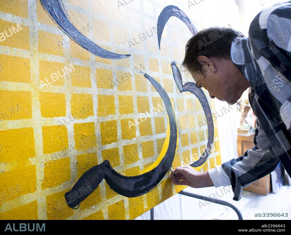 EL PINTOR JOAN PERE VILADECANS EN SU ESTUDIO, 2014.