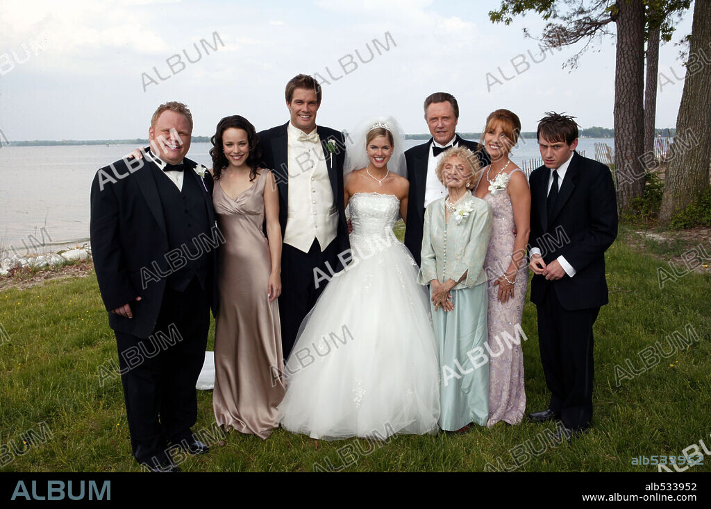CHRISTOPHER WALKEN, GEOFF STULTS, JANE SEYMOUR, JENNIFER ALDEN, KEIR O'DONNELL, LARRY CAMPBELL and RACHEL MCADAMS in THE WEDDING CRASHERS, 2005, directed by DAVID DOBKIN. Copyright NEW LINE CINEMA / CARTWRIGHT, RICHARD.