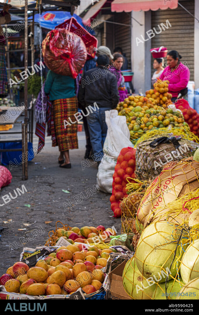 mercado, Santa Cruz del Quiché ,Guatemala, America Central.