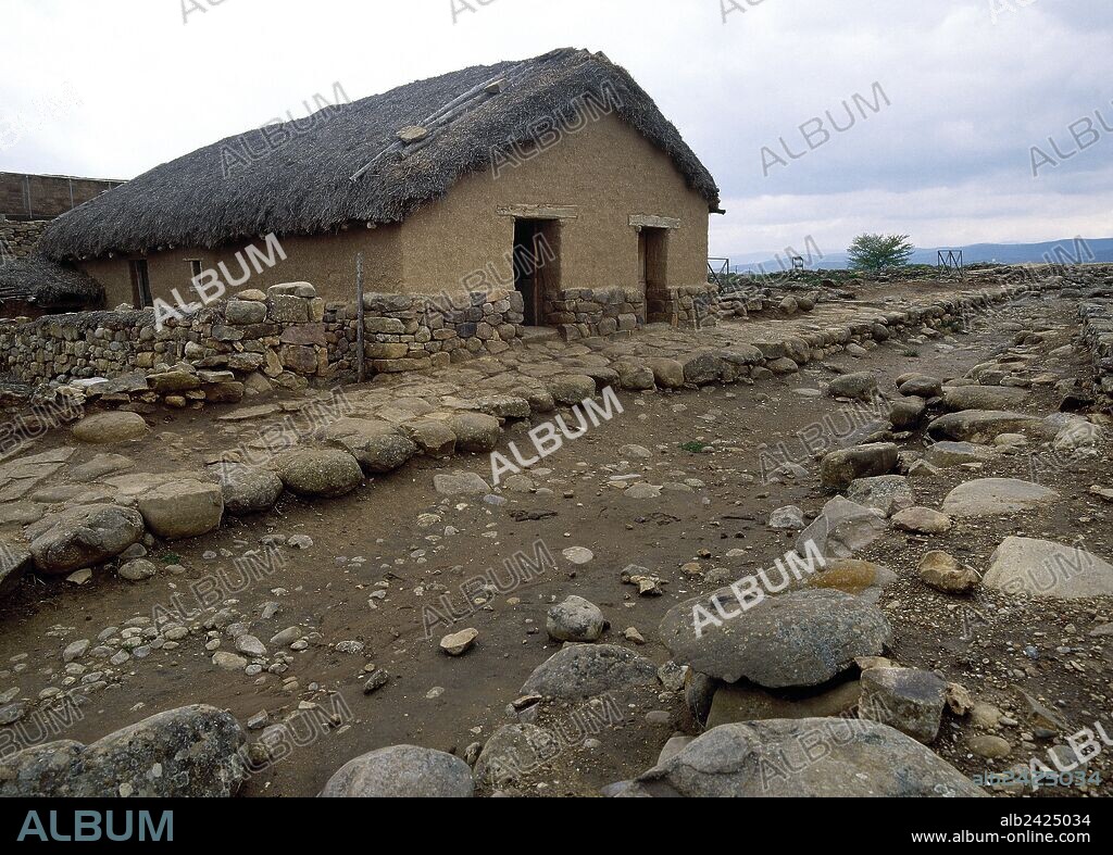 EPOCA CELTA. ESPAÑA. NUMANCIA. Vista de una CASA CELTIBERICA. Provincia de Soria. Castilla-León.