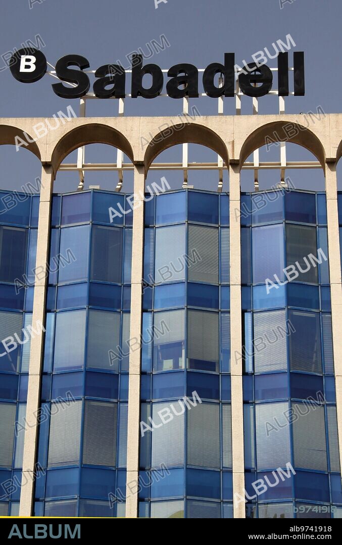 Alicante 10/58/2012 Sabadall-Cam Bank Headquarters in Alicante Photo Juan Carlos Soler archdc Juan Carlos Soler.