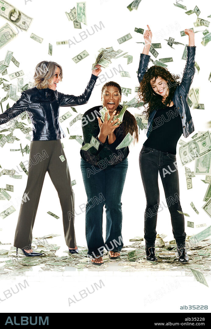 DIANE KEATON, KATIE HOLMES and QUEEN LATIFAH in MAD MONEY, 2008, directed by CALLIE KHOURI. Copyright BIG CITY PICTURES/GRANADA ENTERTAINMENT USA/GRAND ARMY ENTER.