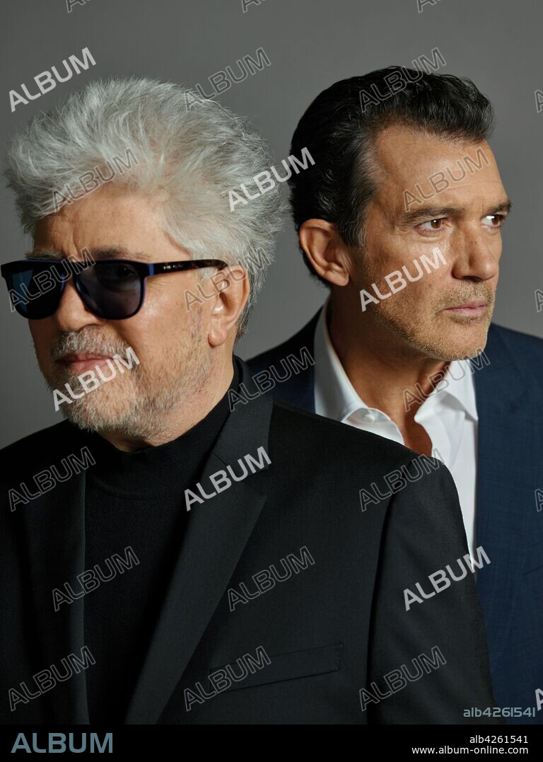ANTONIO BANDERAS y PEDRO ALMODOVAR en DOLOR Y GLORIA, 2019, dirigida por PEDRO ALMODOVAR. Copyright EL DESEO S.A / BUSTOS, NICO.