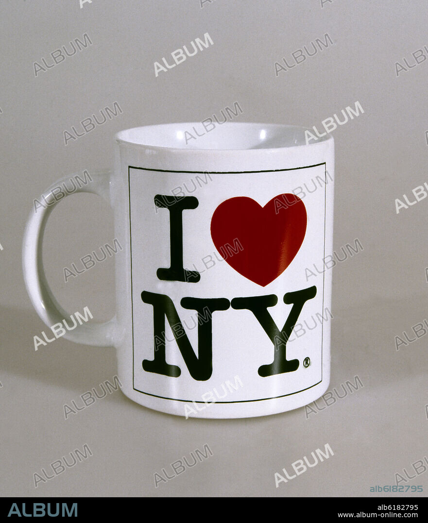 TAZA CON EL LOGOTIPO I LOVE NEW YORK. Solo uso editorial.