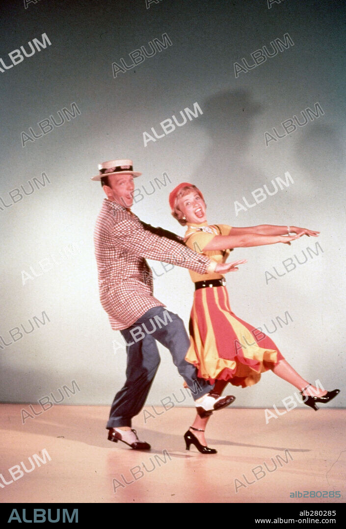 FRED ASTAIRE and JANE POWELL in ROYAL WEDDING, 1951, directed by STANLEY DONEN. Copyright M.G.M.