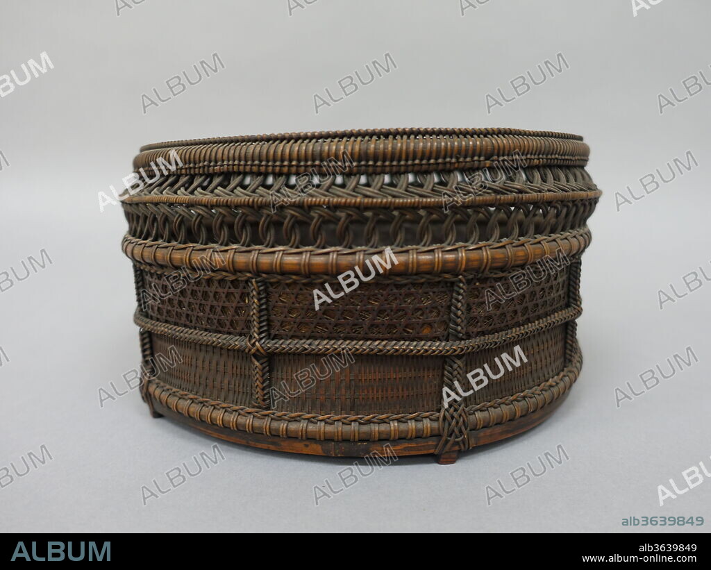 Chinese-Style Charcoal Basket (Sairo-sumitori) for Sencha Tea Ceremony. Culture: Japan. Dimensions: H. 5 1/4 in. (13.3 cm); Diam. 10 in. (25.4 cm). Date: mid-19th century.