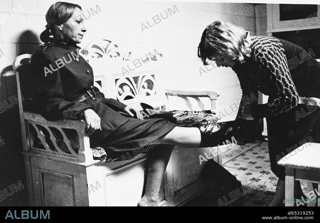 DIARY FOR MY CHILDREN, 1984 (NAPLO GYERMEKEIMNEK), directed by MARTA MESZAROS.