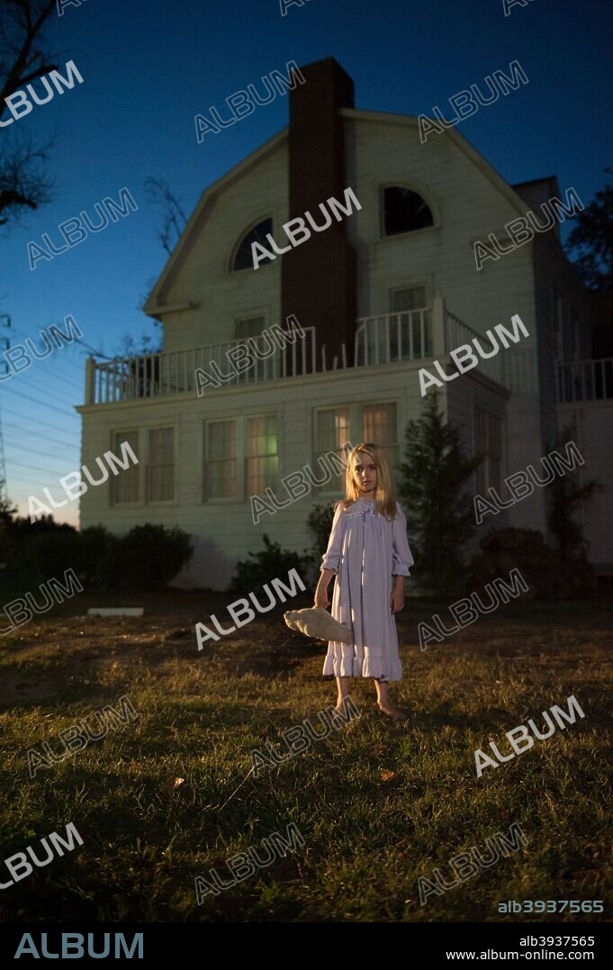 MCKENNA GRACE in AMITYVILLE: THE REAWAKENING, 2017 (AMITYVILLE: THE AWAKENING), directed by FRANCK KHALFOUN. Copyright BLUMHOUSE PROD/DIMENSION FILMS/MIRAMAX.