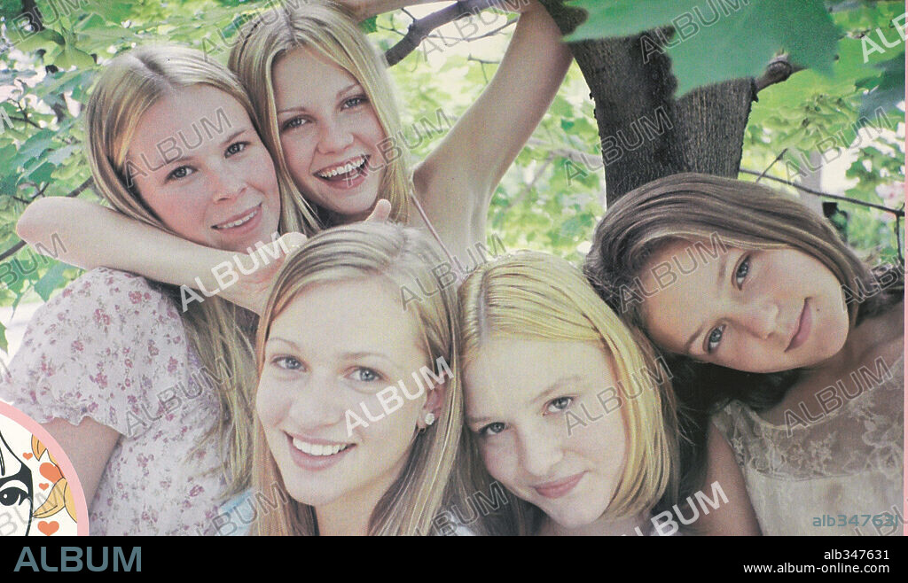 A. J. COOK, CHELSE SWAIN, HANNA HALL, KIRSTEN DUNST und LESLIE HAYMAN in THE VIRGIN SUICIDES, 1999, unter der Regie von SOFIA COPPOLA. Copyright ZOETROPE STUDIOS.
