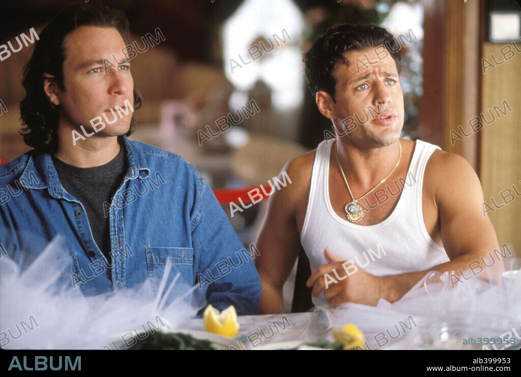 JOHN CORBETT in MY BIG FAT GREEK WEDDING, 2002, unter der Regie von JOEL ZWICK. Copyright IFC FILMS.