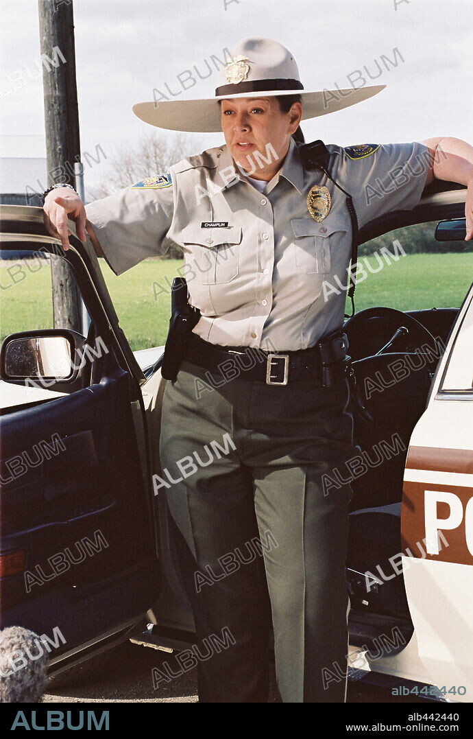 CAMRYN MANHEIM en SCARY MOVIE 3, 2003, dirigida por DAVID ZUCKER. Copyright DIMENSION FILMS / SOREL, PETER.