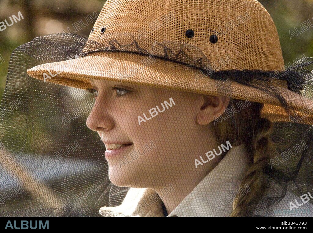 DAKOTA FANNING in THE SECRET LIFE OF BEES, 2008, directed by GINA PRINCE-BYTHEWOOD. Copyright Fox searchlight pictures/ overbrook entertainment.