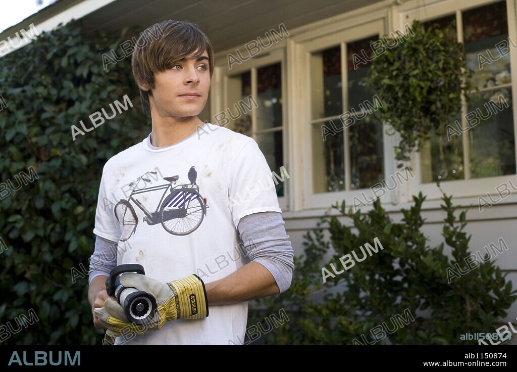 ZAC EFRON en 17 OTRA VEZ, 2009 (17 AGAIN), dirigida por BURR STEERS. Copyright OFFSPRING ENTERTAINMENT / ZLOTNICK, CHUCK.