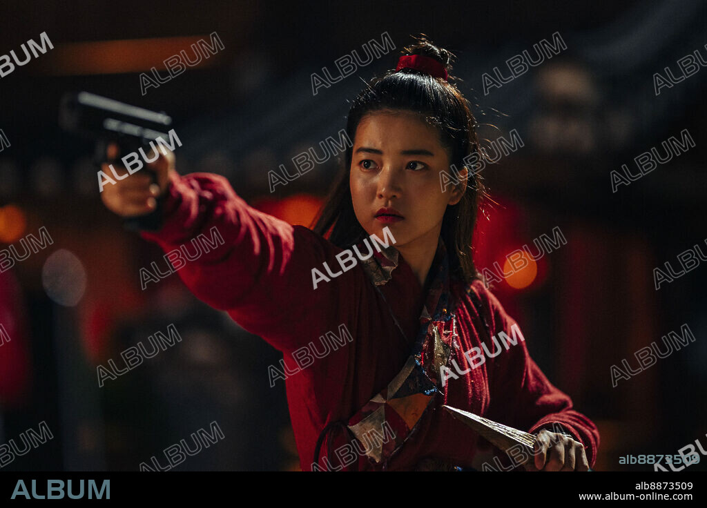 TAE-RI KIM in ALIENOID, 2022 (OEGYE+IN 1BU), directed by DONG-HOON CHOI. Copyright Caper Film.