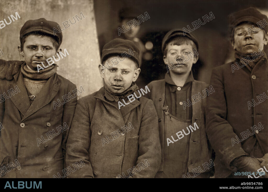 Four coal breaker boys, Pennsylvania Coal Company, Pittston, Pennsylvania, USA, Lewis Wickes Hine, January 1911.