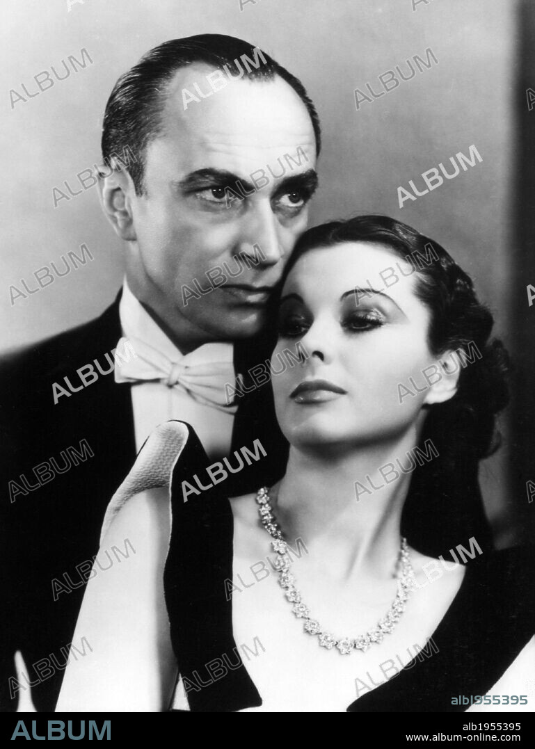 CONRAD VEIDT and VIVIEN LEIGH in DARK JOURNEY, 1937, directed by VICTOR SAVILLE. Copyright LONDON FILMS.