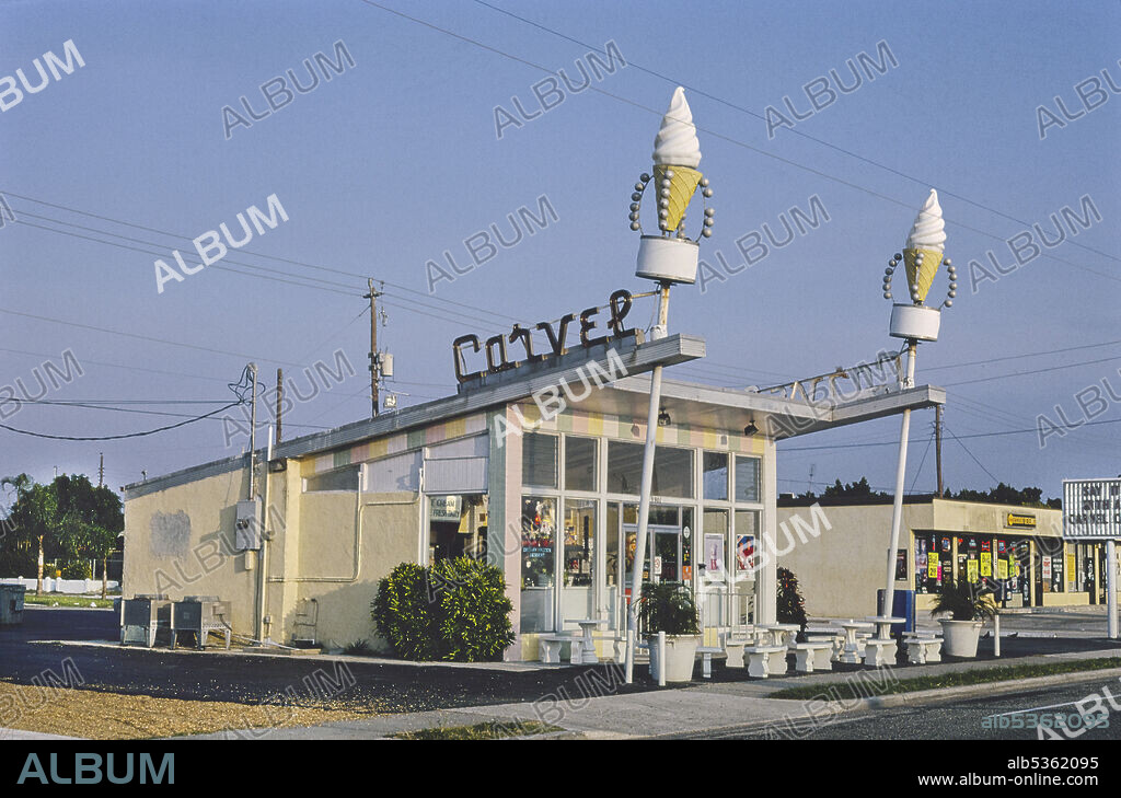 Carvel Ice Cream Stand, West Palm Beach, Florida, USA, John Margolies Roadside America Photograph Archive, 1990.