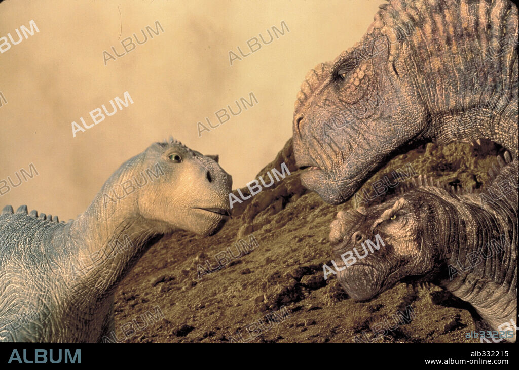 DINOSAURIO, 2000 (DINOSAUR), dirigida por ERIC LEIGHTON y RALPH ZONDAG. Copyright WALT DISNEY PICTURES.