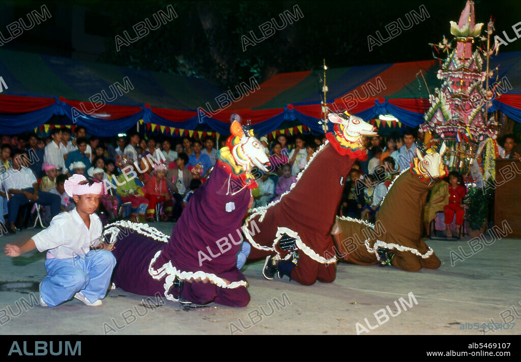 Wat Pa Pao is a Shan (Tai Yai) Buddhist temple that serves as a centre for Chiang Mai's Shan community. It was built in the late 19th century. Once a year, Wat Pa Pao plays host to the luk kaeo, or 'crystal sons' young Shan boys about to be ordained into the Buddhist monkhood. Many of these novices travel to Chiang Mai from surrounding Shan communities at Mae Cham, Mae Rim, Chiang Dao and Fang. This annual Shan ceremony is called Poy Sang Long.