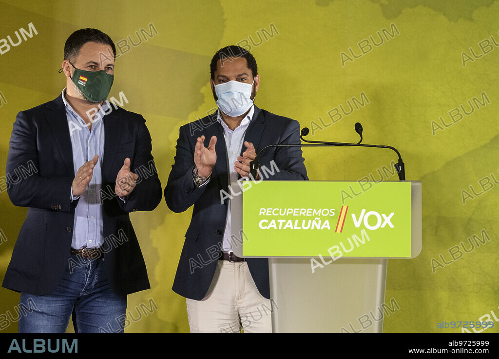 Barcelona, 14/02/2021. Santiago Abascal e Ignacio Garriga celebran los resultados de Vox en las elecciones catalanas. Foto: Adrián Quiroga. ARCHDC.