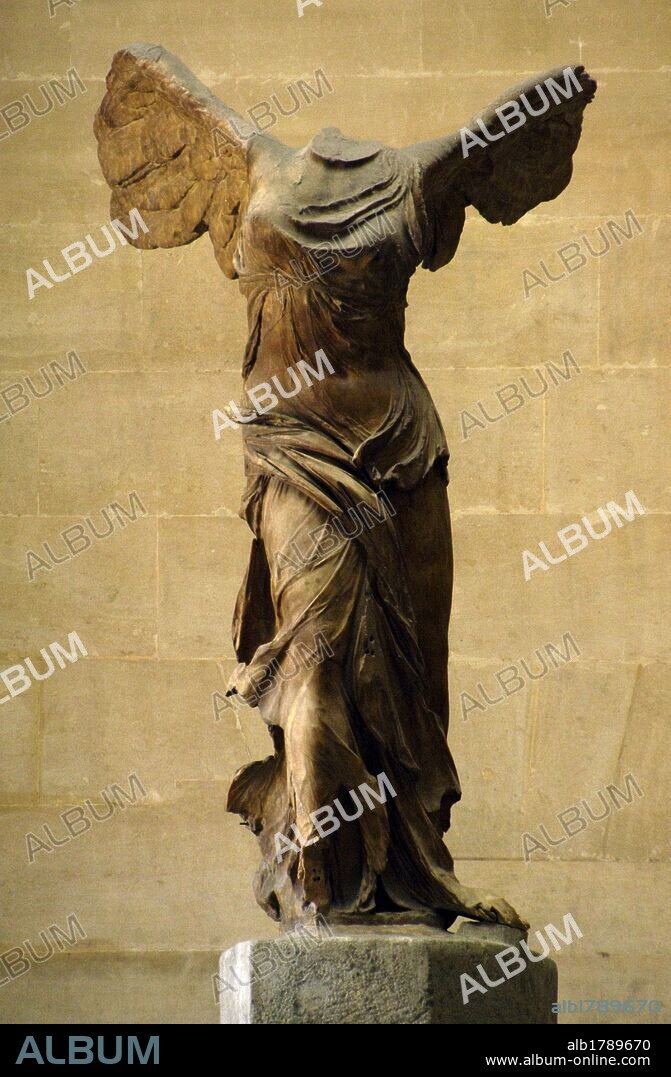 ARTE GRIEGO-HELENISTICO. VICTORIA DE SAMOTRACIA. Escultura en mármol, datada entre los siglos III-II a. C. Era el mascarón de proa de un navío. Fue descubierta en 1863 en la isla de Samotracia. Museo del Louvre. París. Francia.