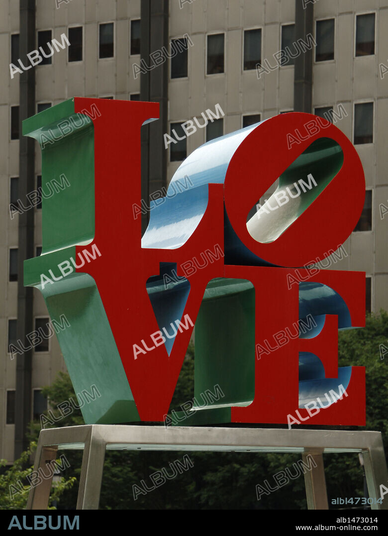 Robert Indiana, born Robert Clark (b. 1928). American artist associated with the pop Art movement. Love. JFK Square. Philadelphia. Pennsylvania. USA.