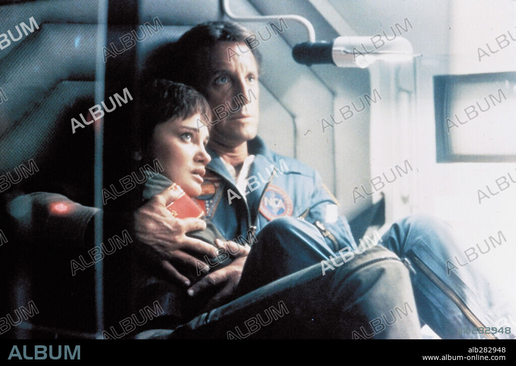 ROY SCHEIDER en 2010, ODISEA DOS, 1984 (2010: THE YEAR WE MAKE CONTACT), dirigida por PETER HYAMS. Copyright M.G.M/UNITED ARTIST.
