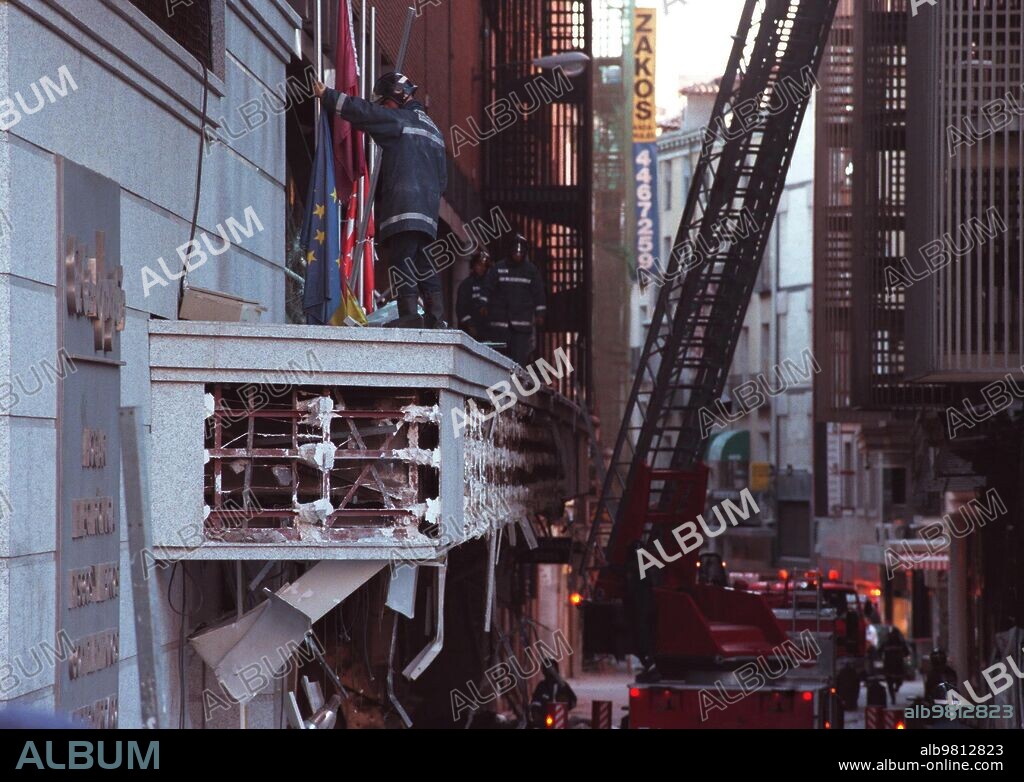 July 11, 2000. Madrid...12..7..00..Attack in Callao...Photo Luis de Vega, Jordi Romeu, Chema Barroso..Archdc.
